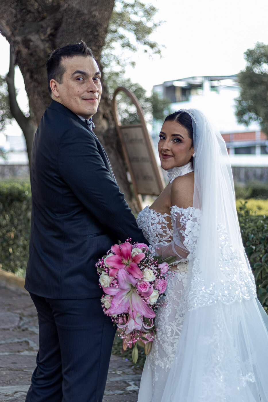 Sesión de novios al aire libre